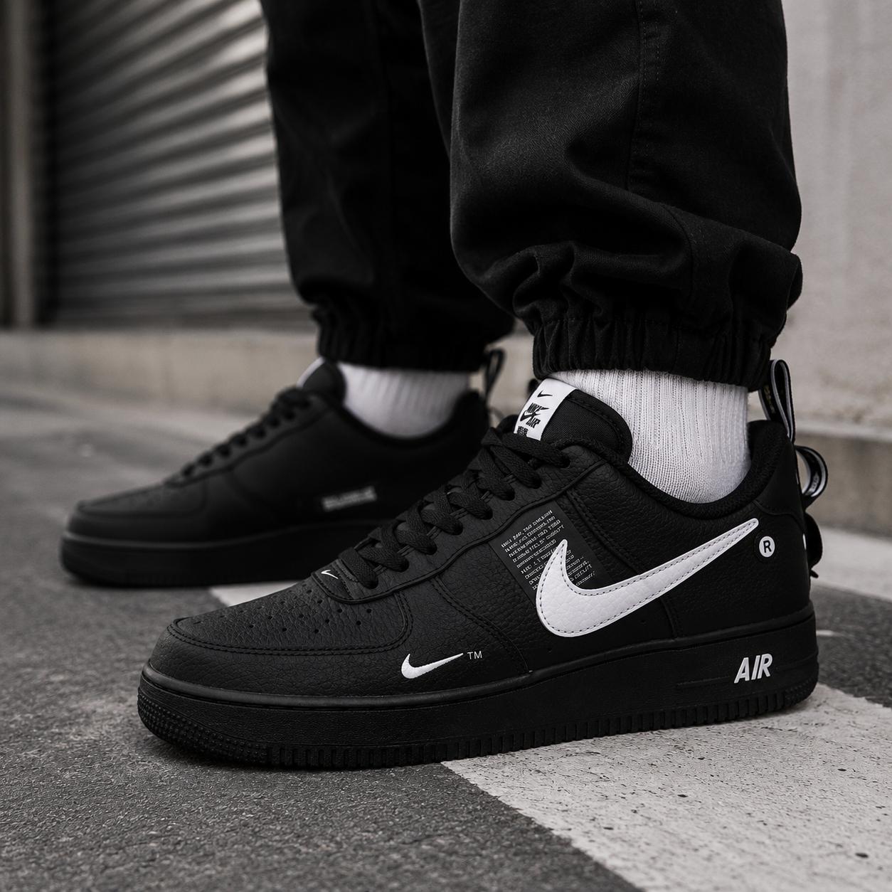 AIR FORCE TM | BLACK WHITE