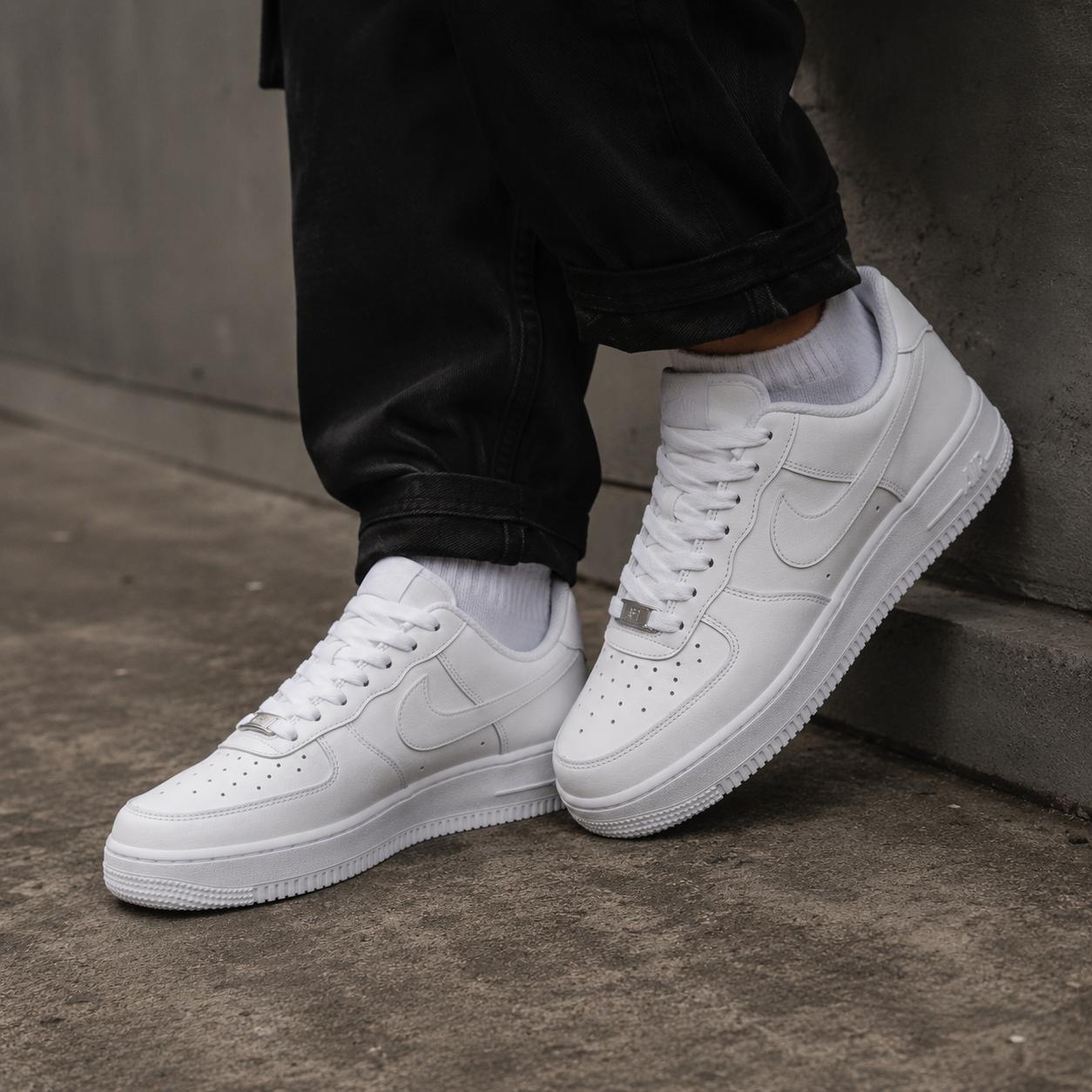 AIR FORCE ONE | WHITE