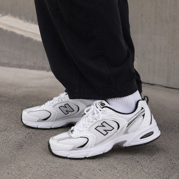 NEW BALANCE 530  | WHITE BLACK